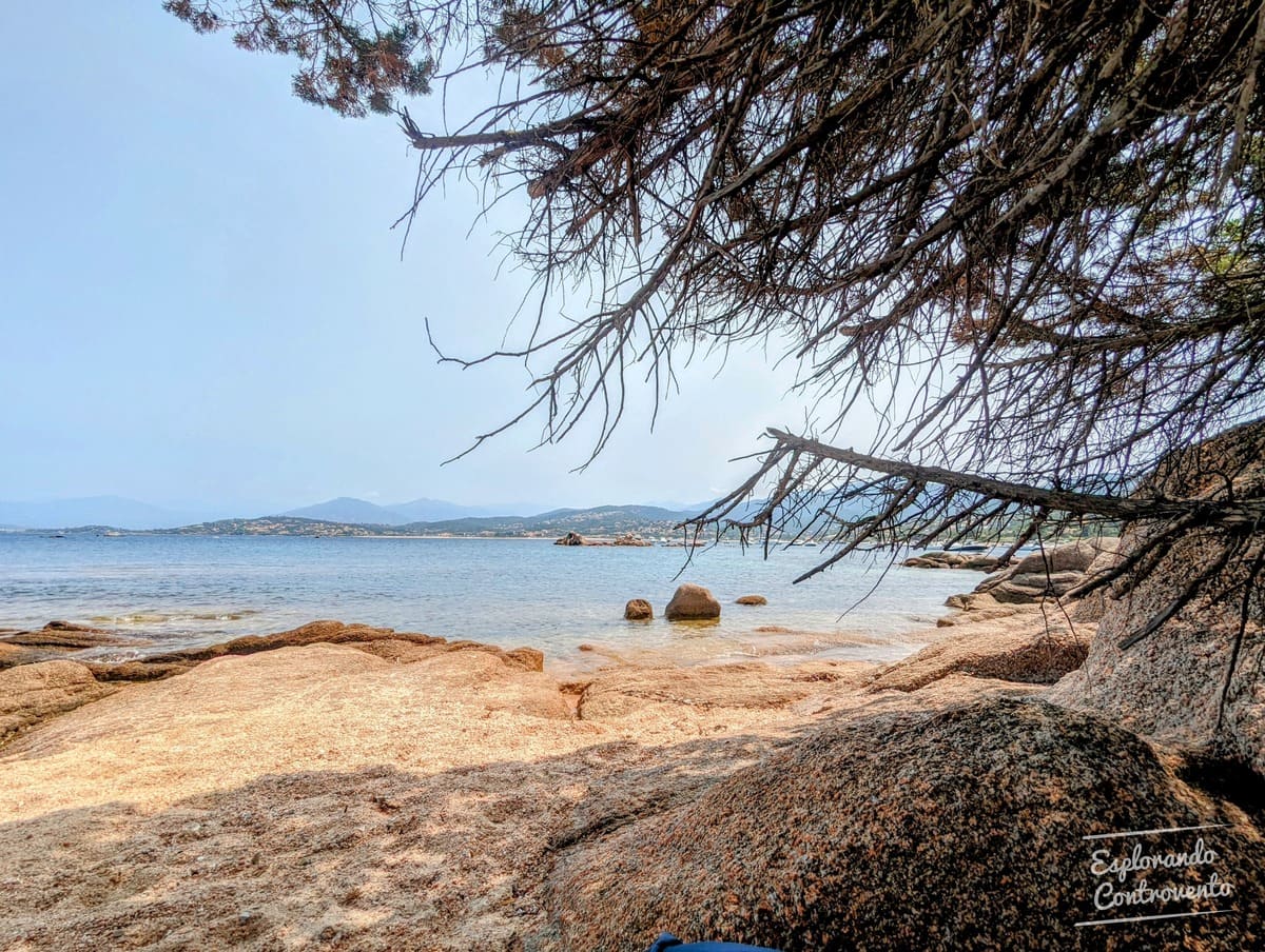 Scorcio della spiaggia di Isolella in Corsica
